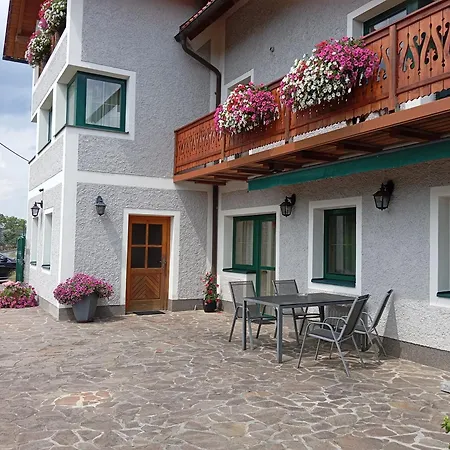 Strohmaier Apartment *